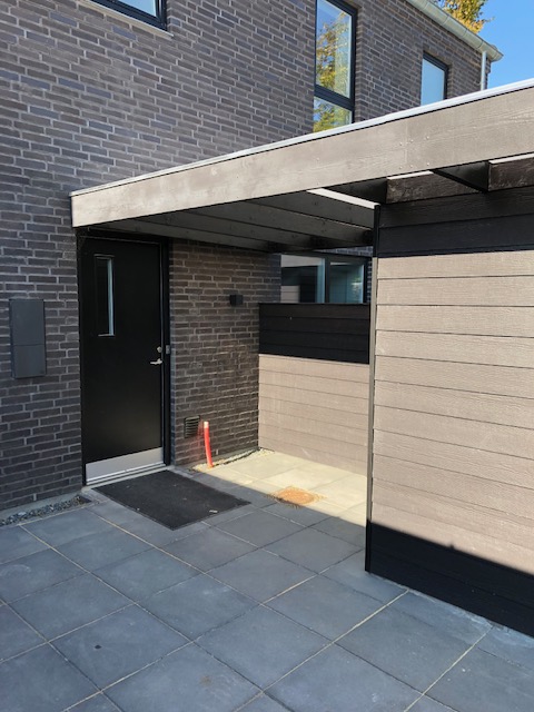 Sort Hardie® Plank og Hardie® Panel forskønner skure i Roskilde